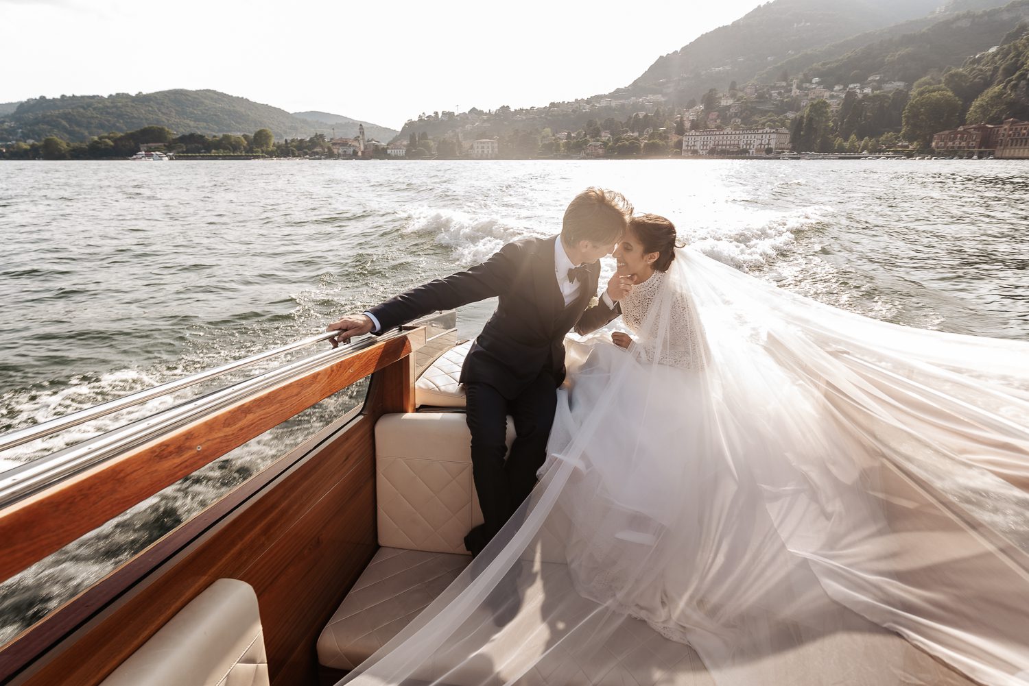 Bride and groom Boat tour photo session in Como Lake
