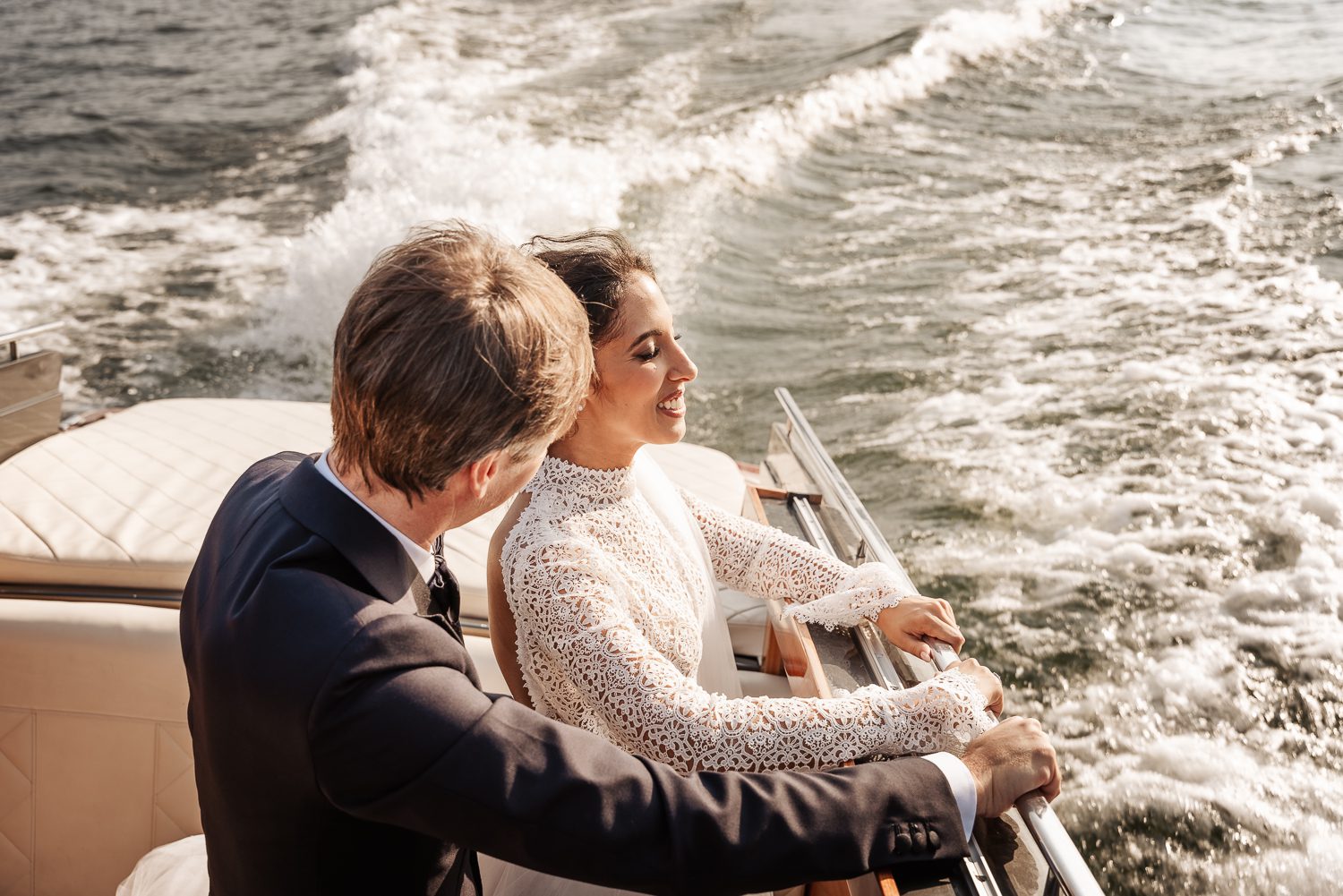 Bride and groom Boat tour photo session in Como Lake