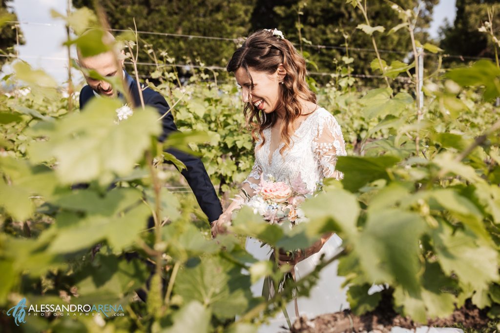 Sessione fotografica sposi in vigneto  Franciacorta, Ristorante Due Colombe