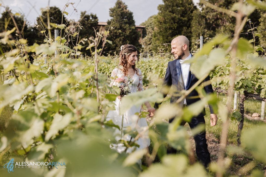 Sessione fotografica sposi in vigneto  Franciacorta, Ristorante Due Colombe
