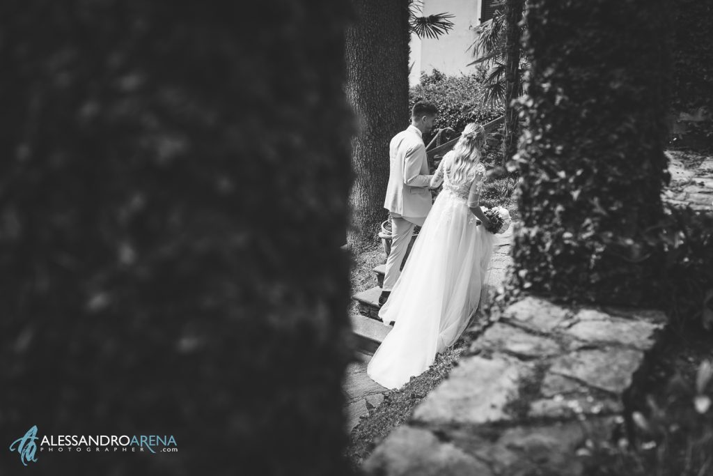 foto matrimonio sposi al parco Scherrer di Morcote