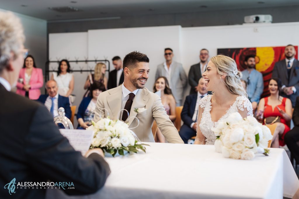 Gli sposi pronuncino il loro si durante il matrimonio civile in Ticino