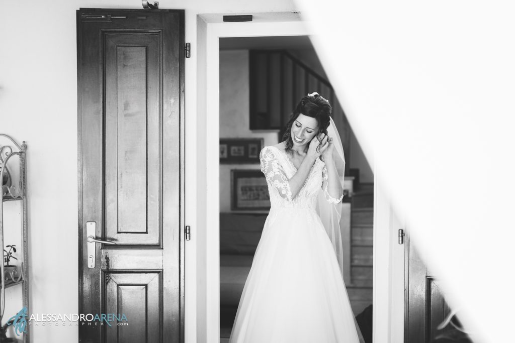 matrimonio in Franciacorta, la sposa indossa gli orecchini