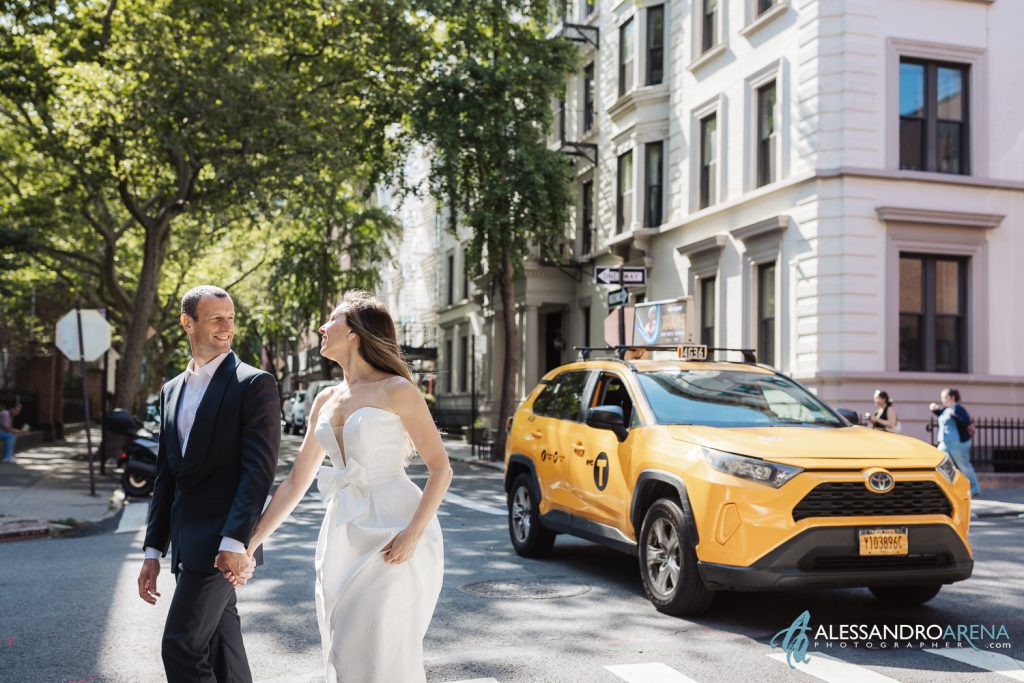 Urban wedding in New York Bride and groom in Brooklyn