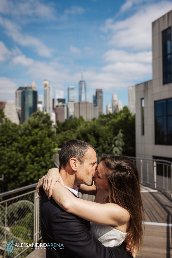 Sposi a Squibb Park Bridge