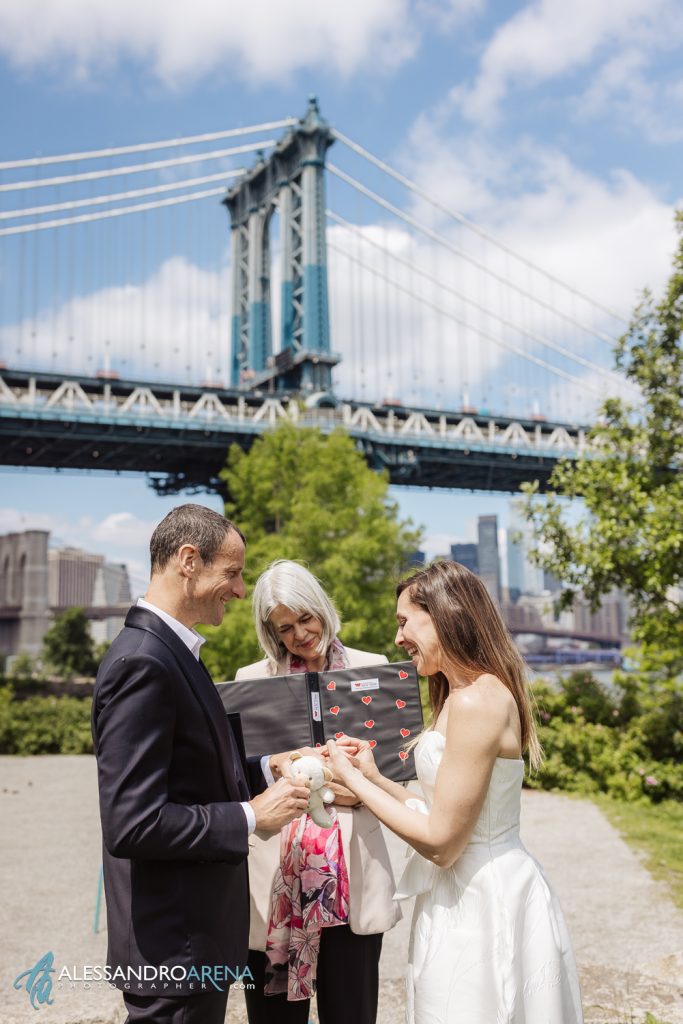 Scambio degli anelli, cerimonia a Dumbo