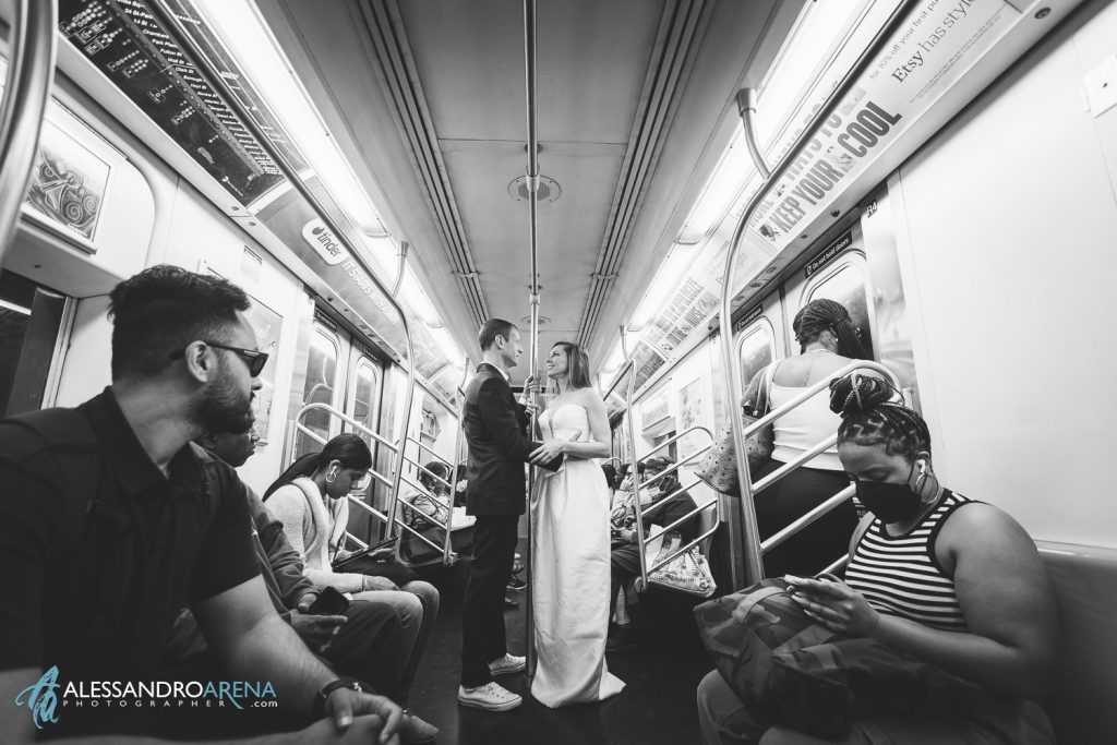 Urban Wedding in New York - Gli sposi sulla metropolitana di New York