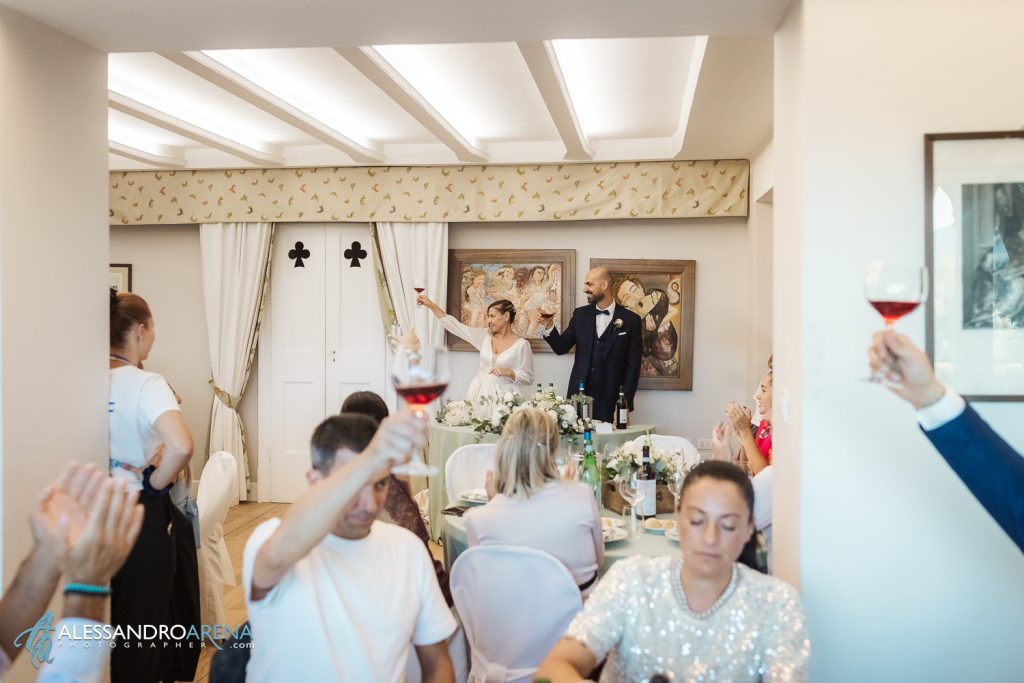 Brindisi per gli sposi