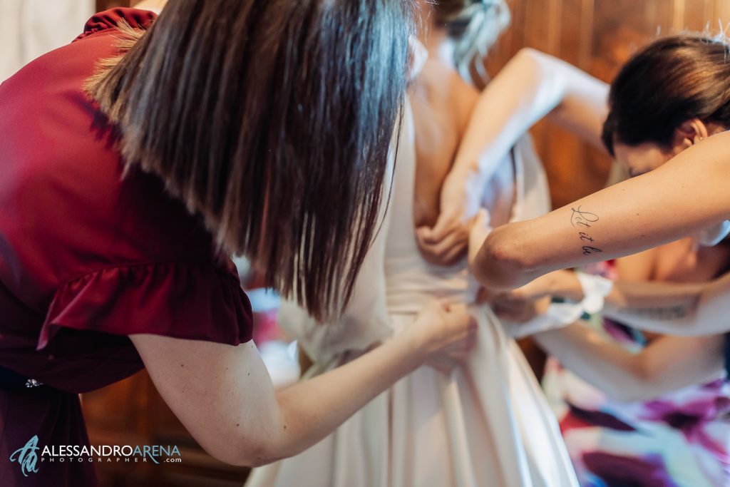 dettaglio tatuaggio amica dellla sposa