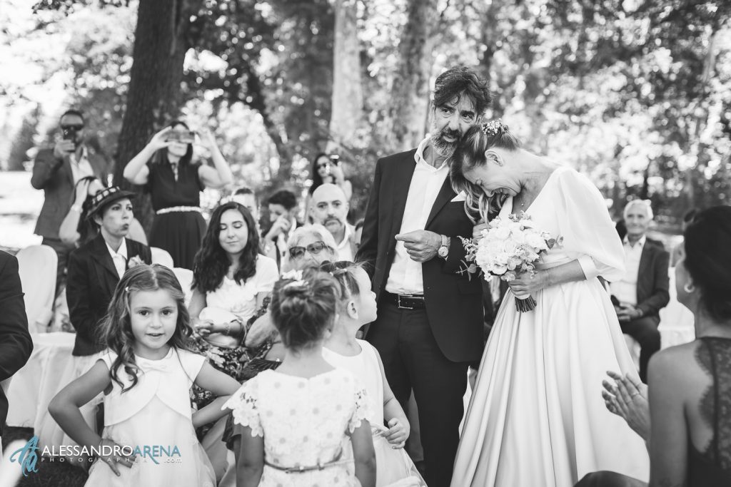 La sposa si emoziona