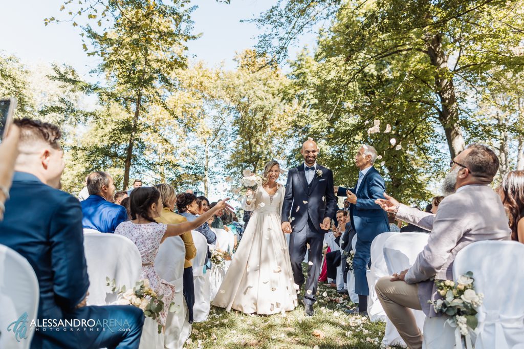 Lancio dei petali per gli sposi