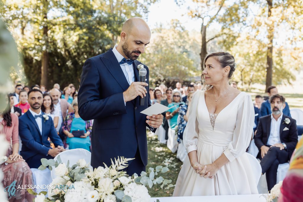 Le promesse dello sposo durante il rito simbolico