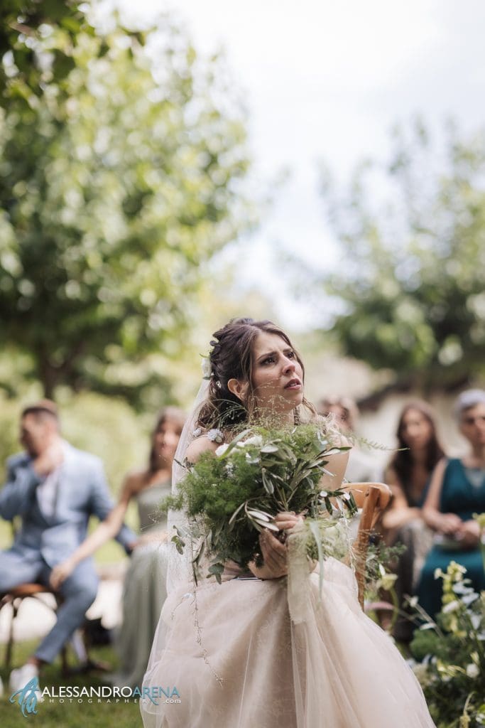 La sposa durante le promesse dello sposo