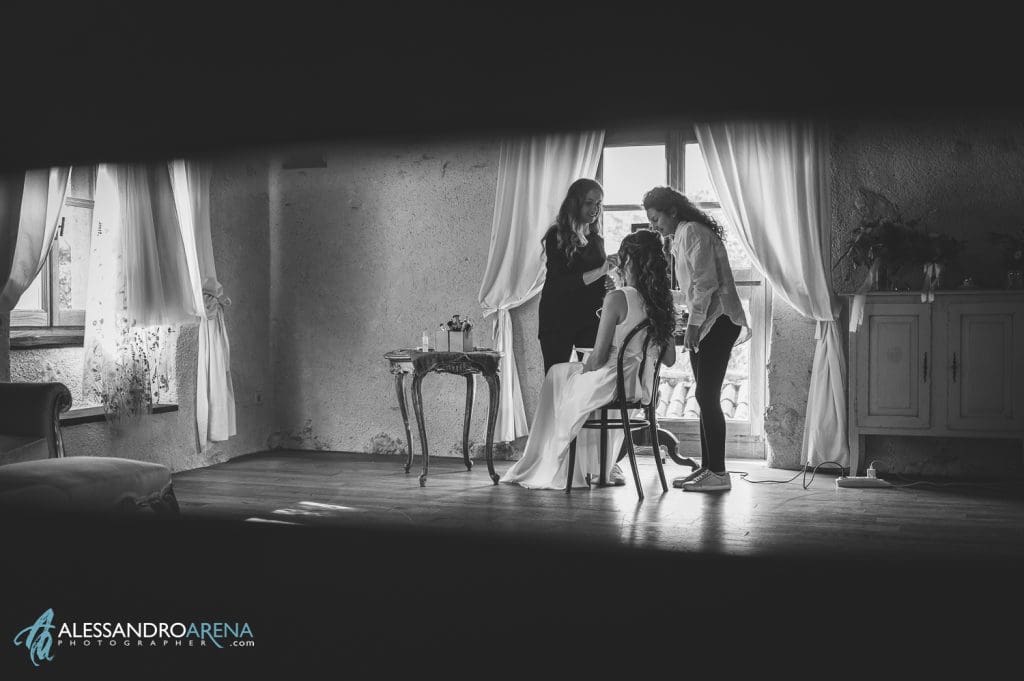 La sposa durante i preparativi