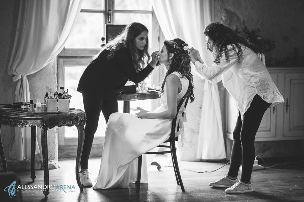 La sposa al trucco e parrucco