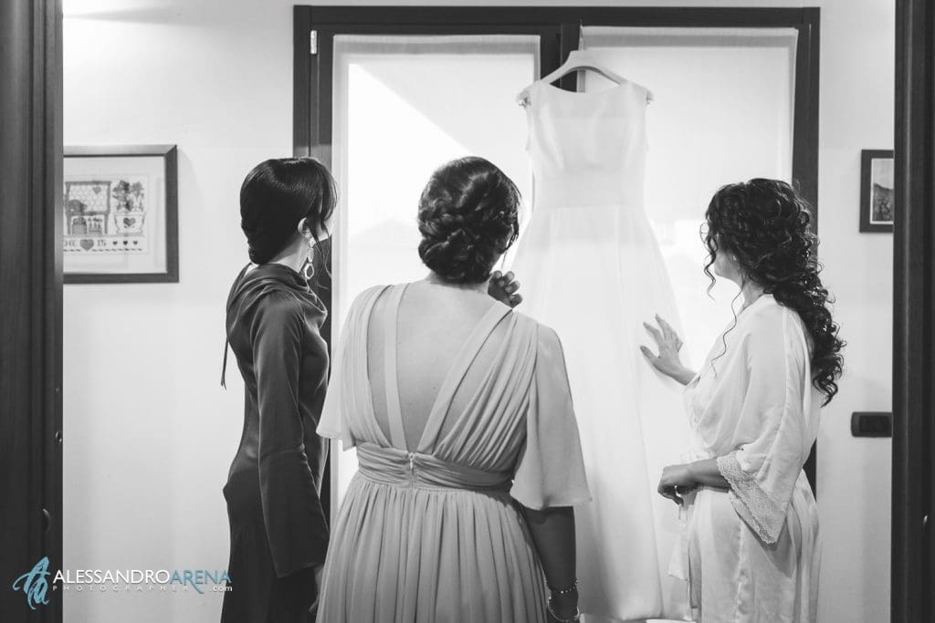 La visione dell'abito da parte della sposa