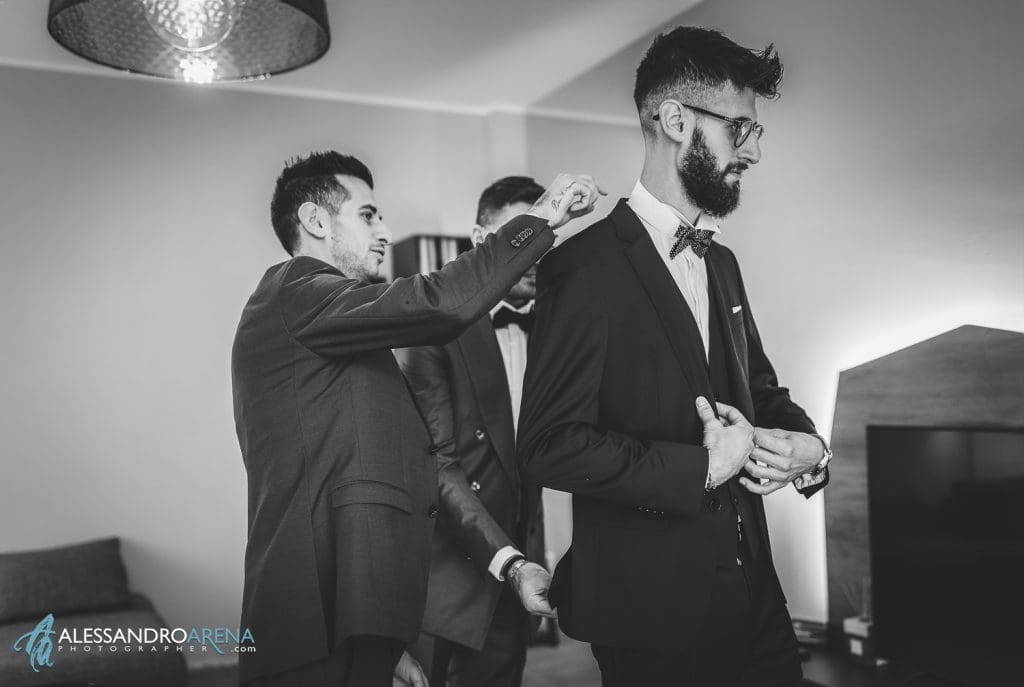 Lo sposo e i testimoni