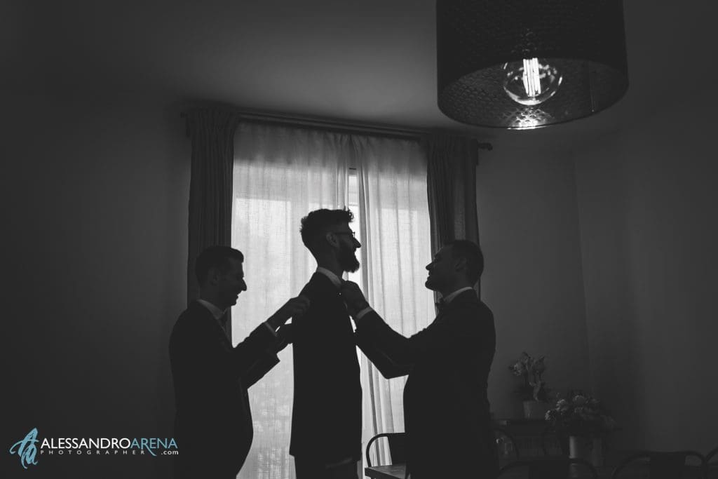 Lo sposo e i testimoni