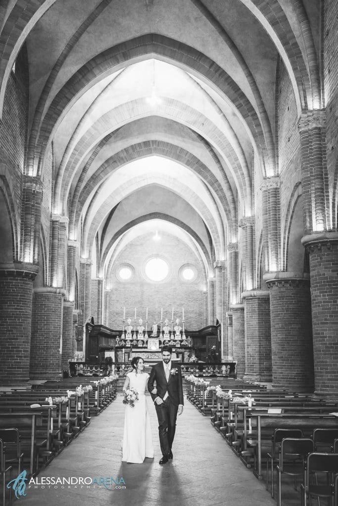 Matrimonio a Milano - Chiesa Abbazia di Morimondo - uscita degli sposi