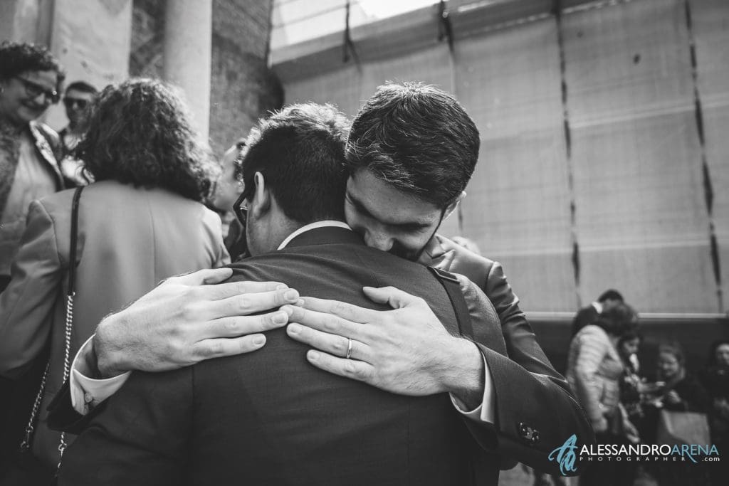 Matrimonio a Milano - Chiesa Abbazia di Morimondo - uscita degli sposi