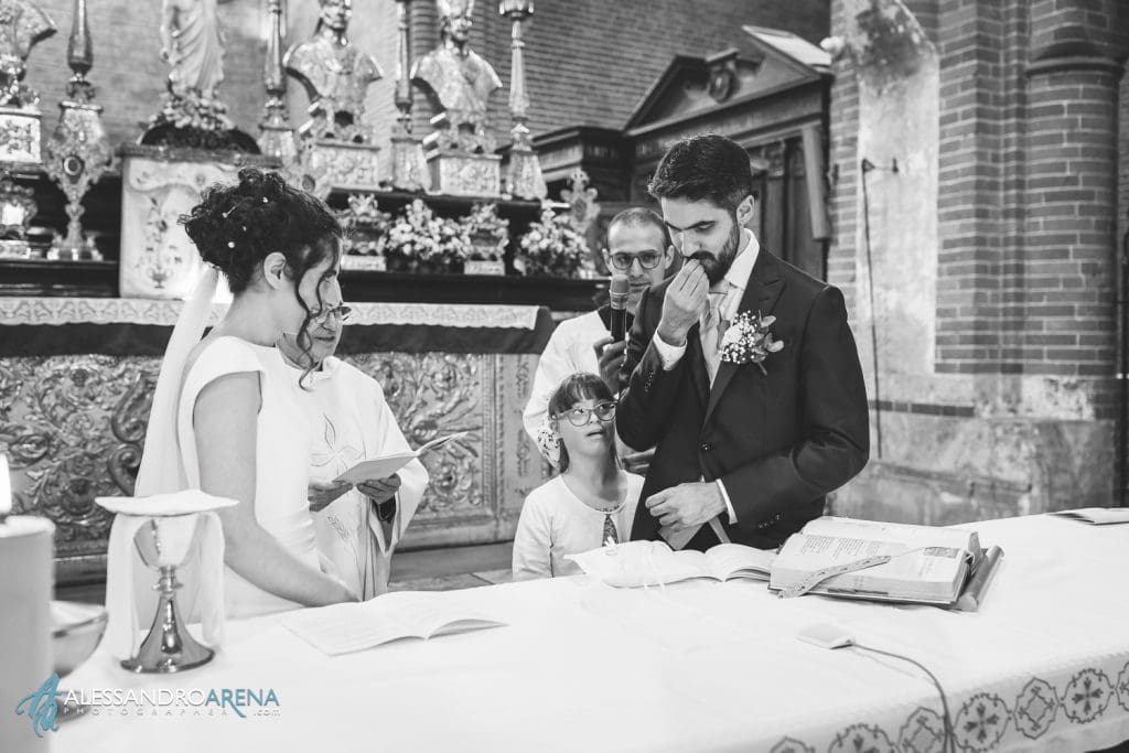 Matrimonio a Milano - Chiesa Abbazia di Morimondo - scambio fedi