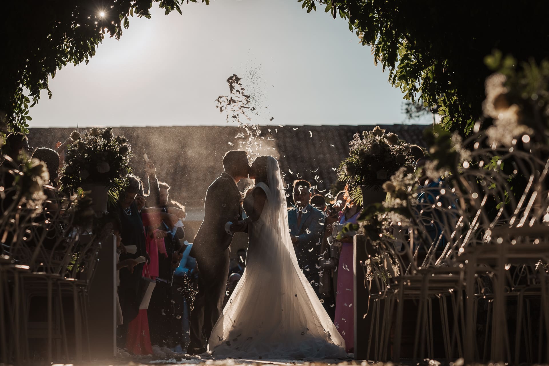 Cerimonia a Villa Valenca, uscita degli sposi