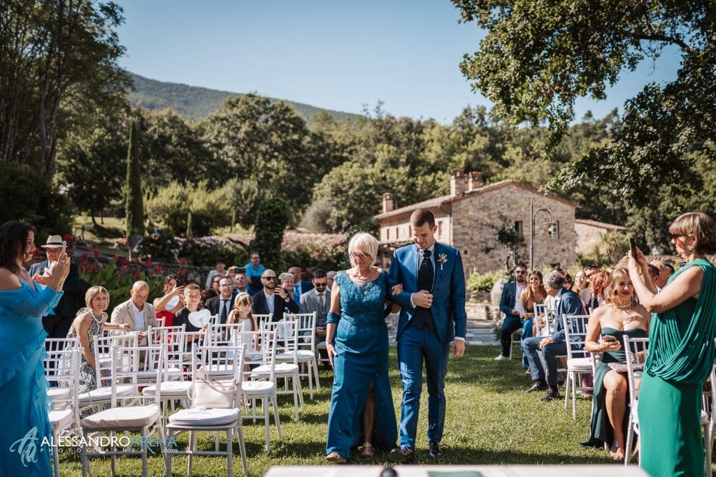 Rito-simbolico-in-Toscana-Matrimonio-a-Valle-di-Badia-Wedding