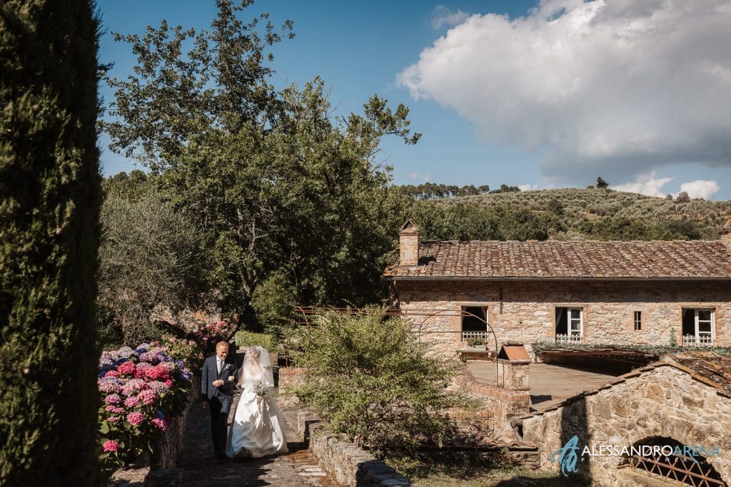 Rito-simbolico-in-Toscana-Matrimonio-a-Valle-di-Badia-Wedding