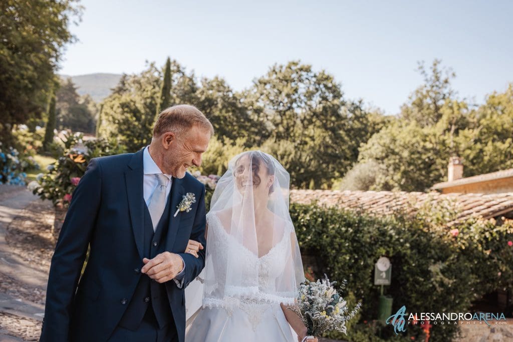 Rito-simbolico-in-Toscana-Matrimonio-a-Valle-di-Badia-Wedding